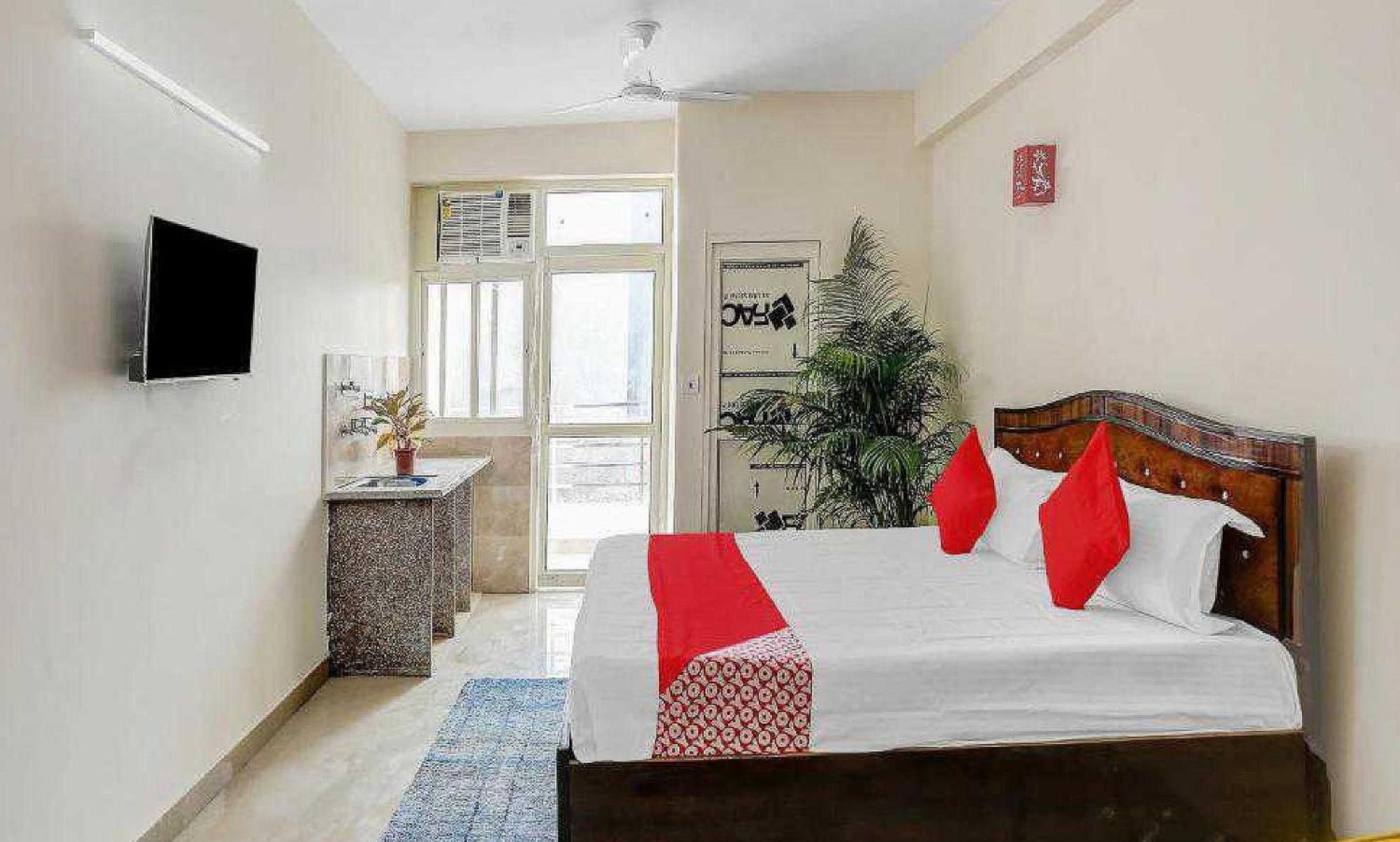 Hotel O Krishna Orchid Near Noida Sector 81 Metro Station Exterior photo