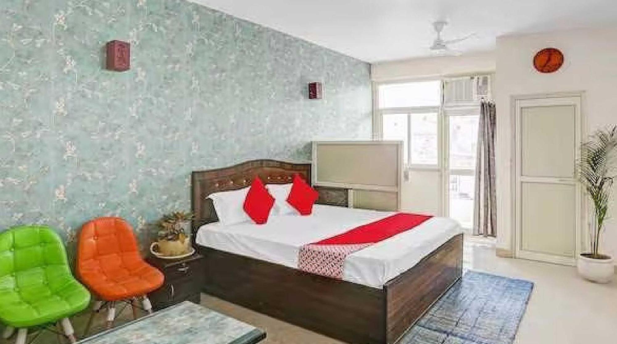 Hotel O Krishna Orchid Near Noida Sector 81 Metro Station Exterior photo