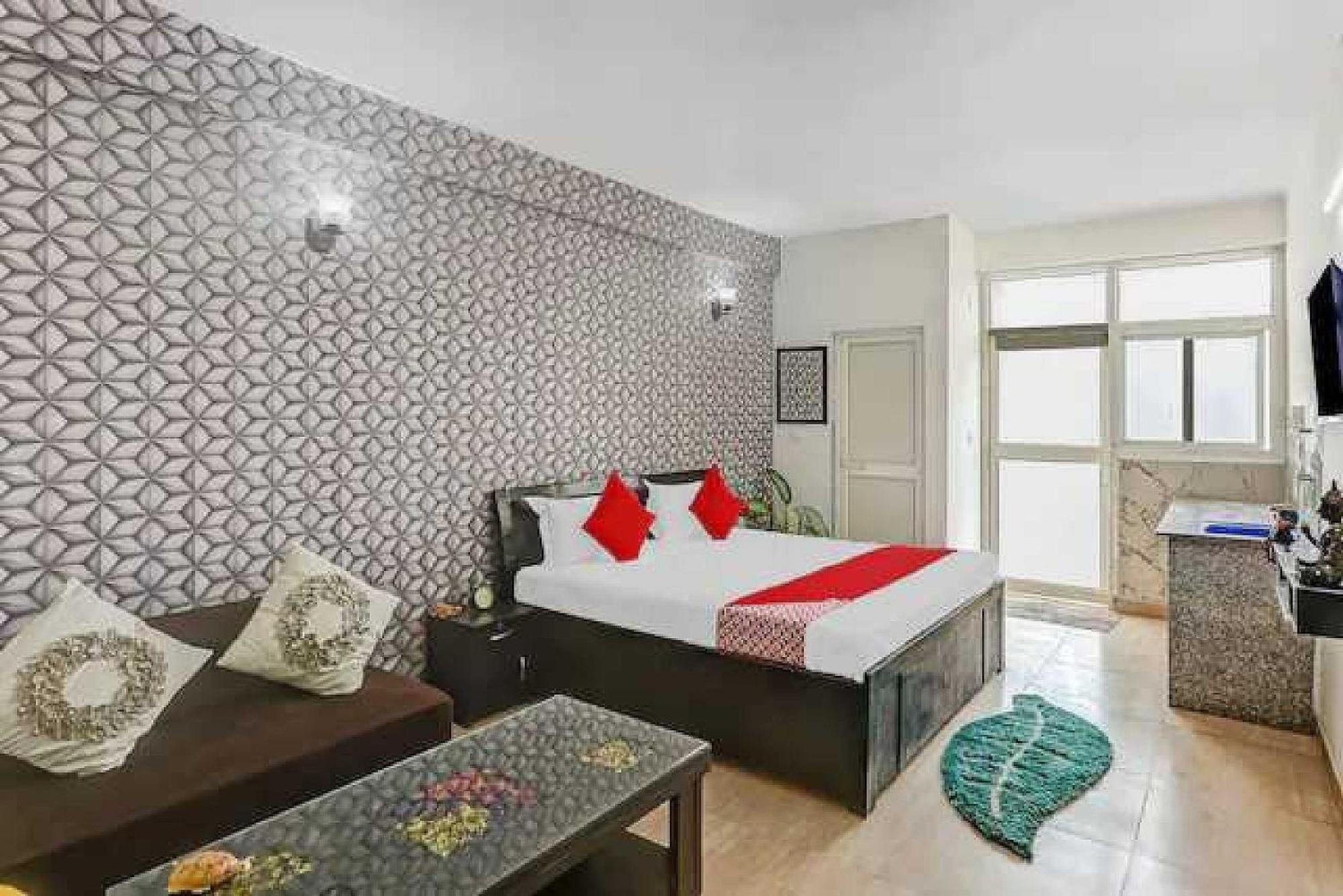 Hotel O Krishna Orchid Near Noida Sector 81 Metro Station Exterior photo